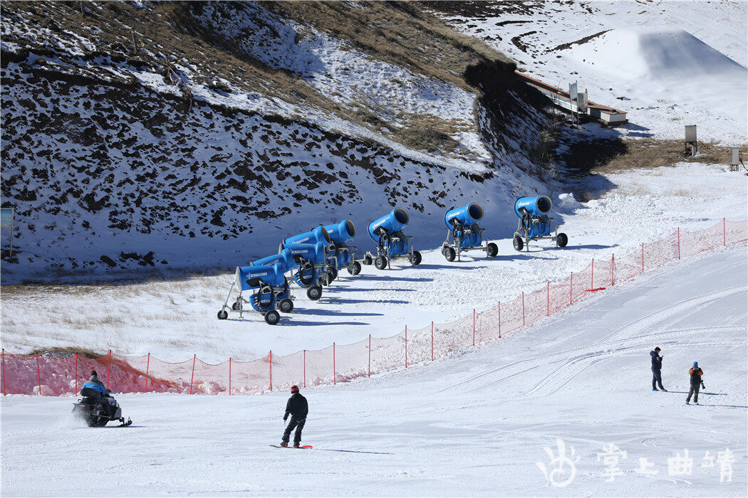 会泽大海草山滑雪场开门迎客 多样玩场让你快乐雪上飘