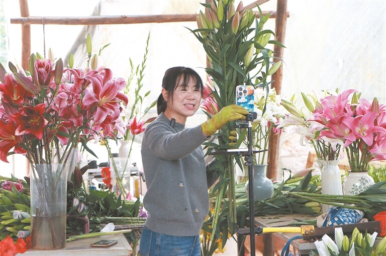 直播带货。