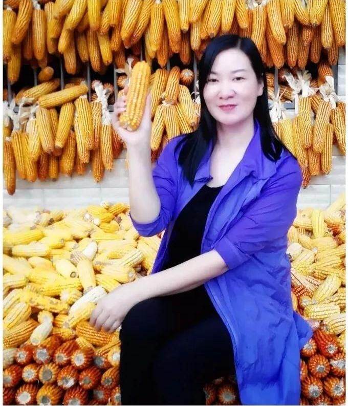 作者叶浅韵,曾用笔名大彩.中国作家协会会员.