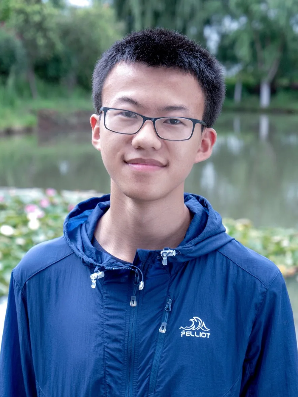 鹤庆一中的杨月涓