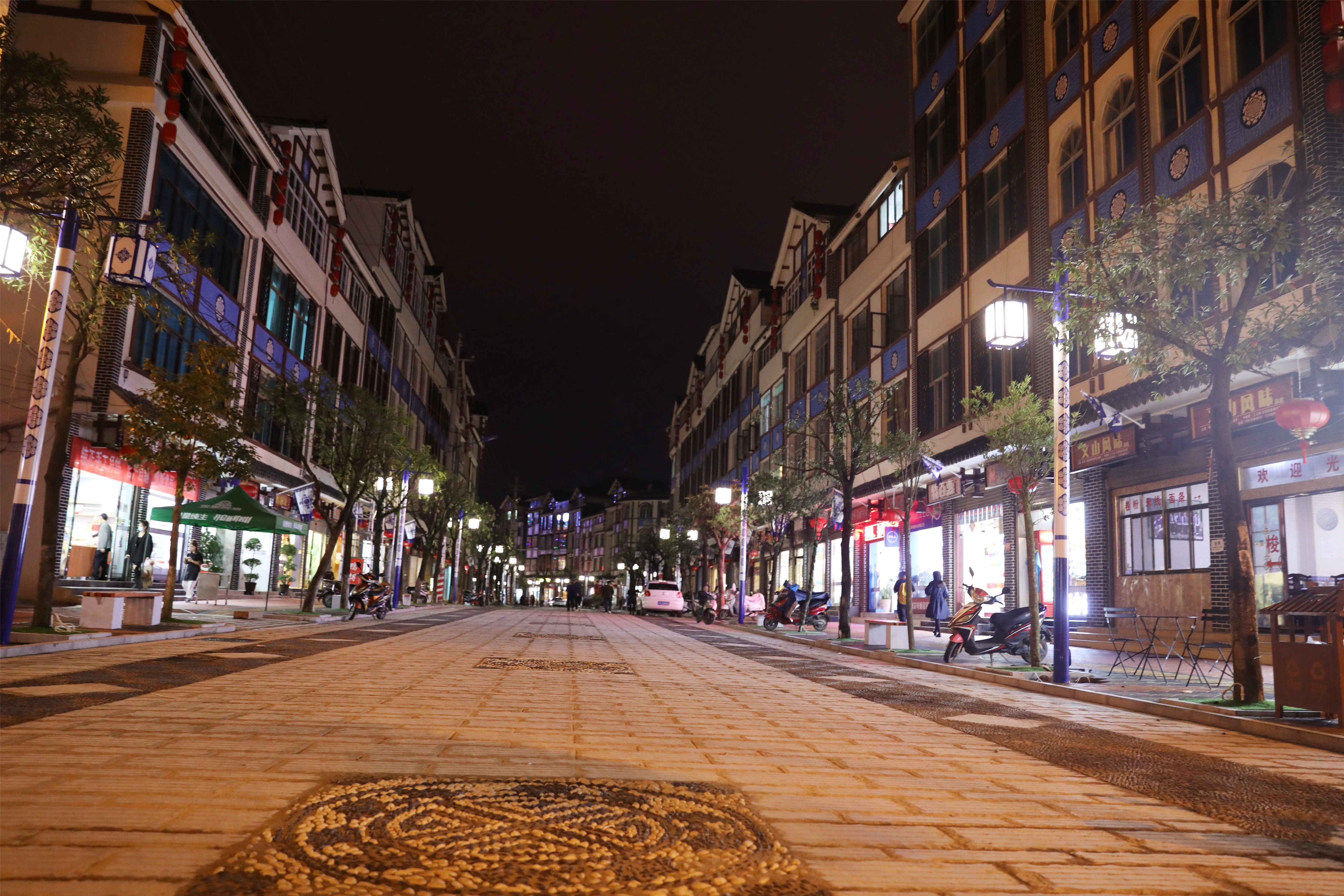 罗平美丽县城建设激活城市夜经济