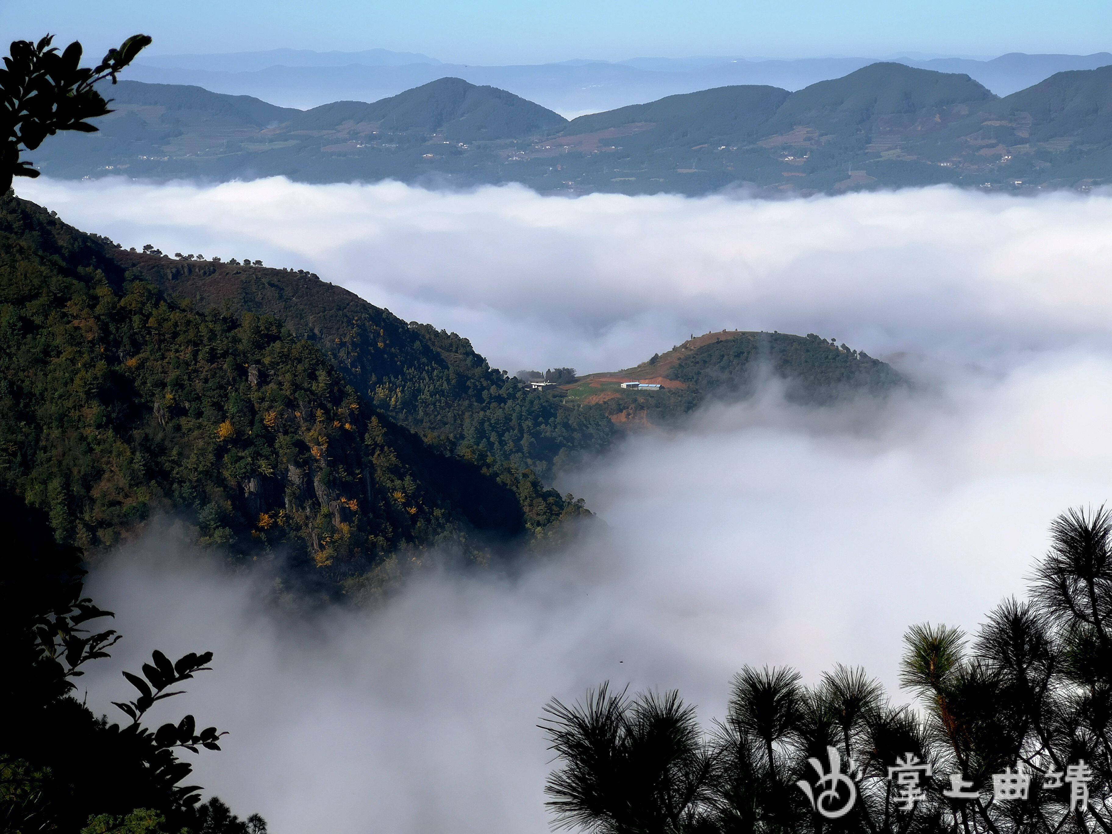 会泽县地处乌蒙山主峰地段,连绵起伏的山脉峰峰相连,构成会泽山地的