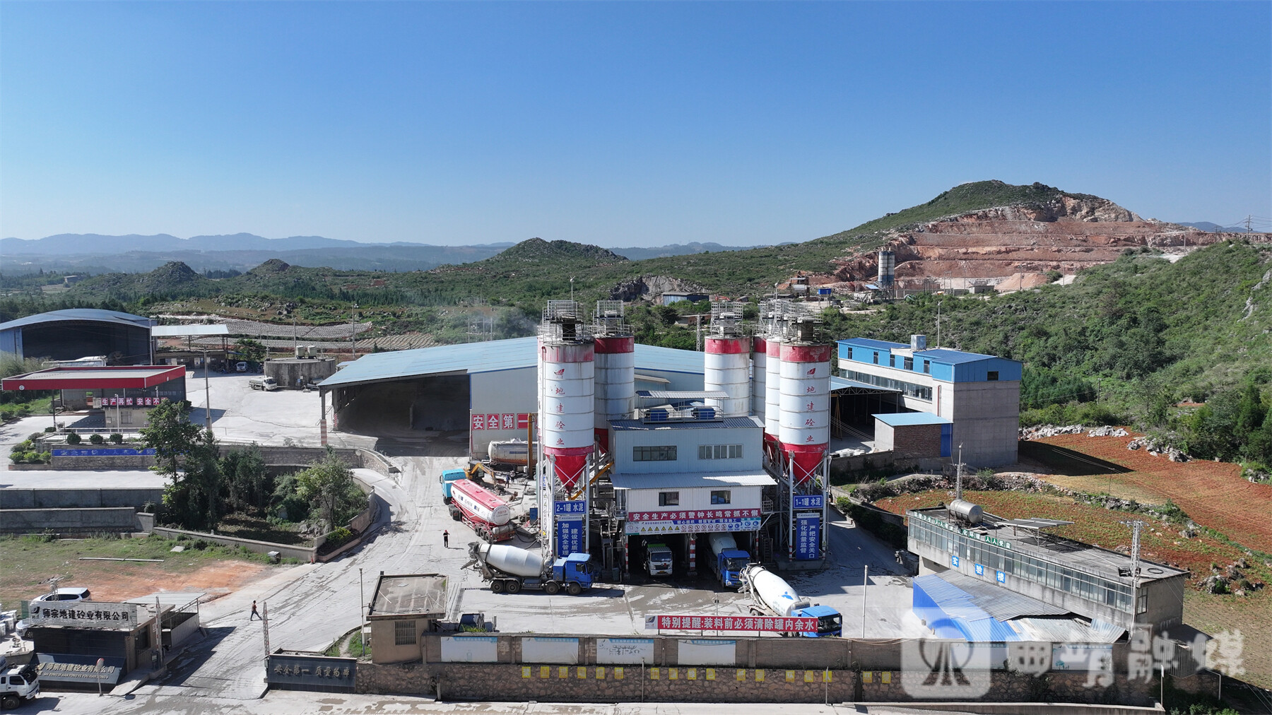 师宗地建砼业有限公司的生产现场。卢俊欣 摄