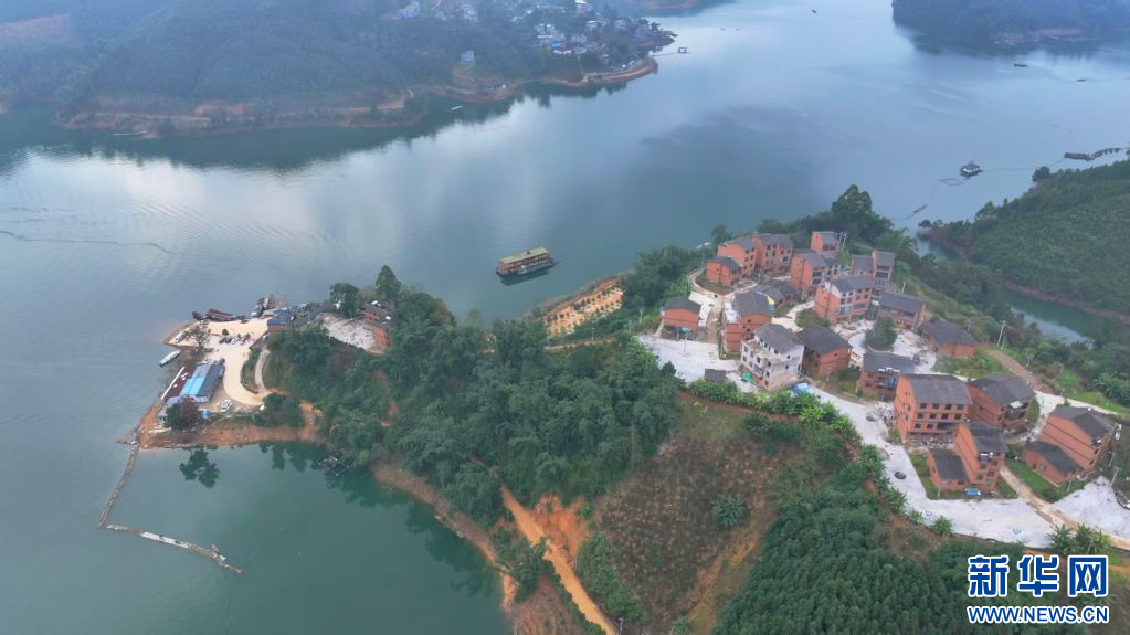 鲁布革布依族苗族乡中寨村。(受访单位供图) 鲁布革布依族苗族乡中寨村。(受访单位供图)